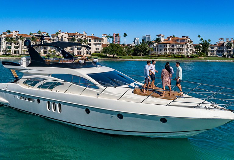 62 Azimut 13 Guest