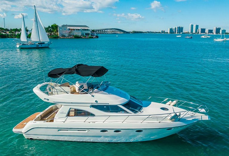 47' Cranchi Flybridge