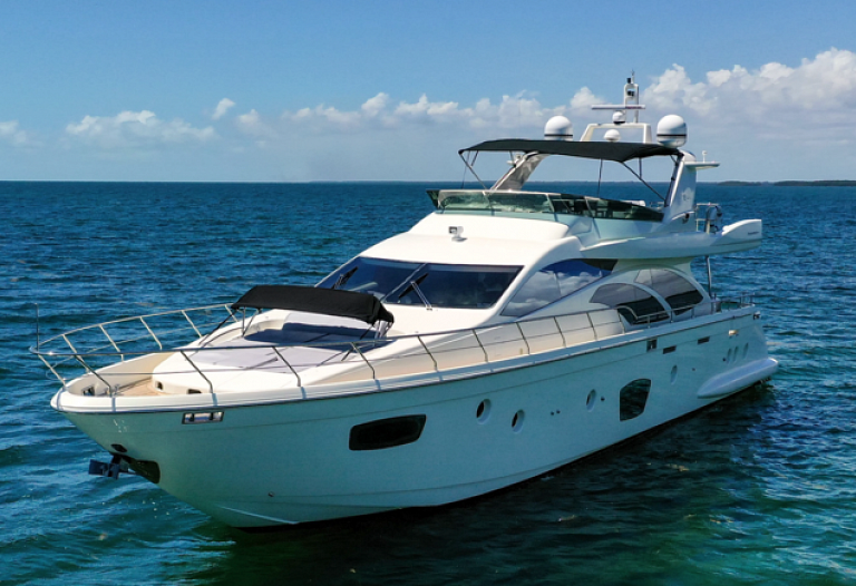 75 Azimut 13 Guest